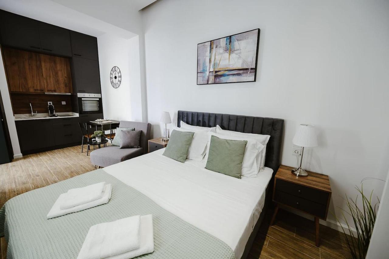 M & N Guesthouse โวโลส ภายนอก รูปภาพ