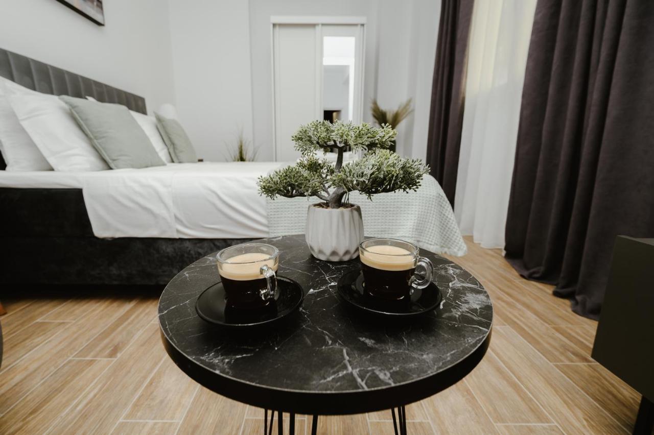 M & N Guesthouse โวโลส ภายนอก รูปภาพ